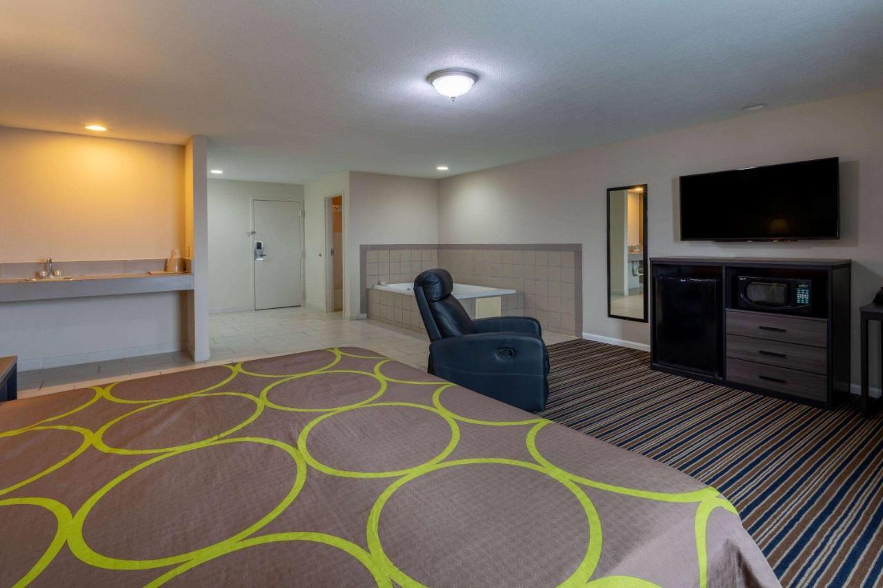 Desoto Inn & Suites Missouri Valley 외부 사진